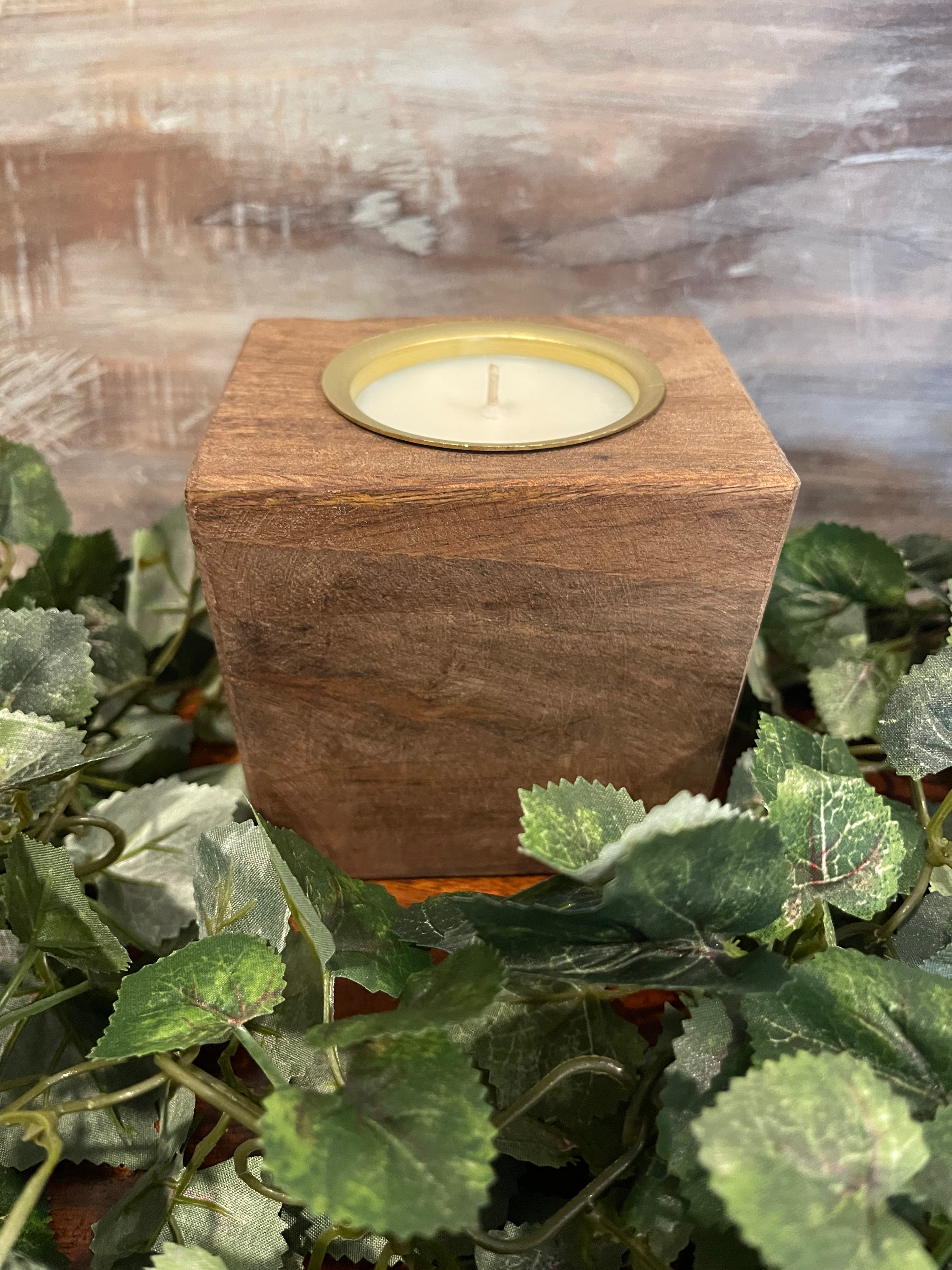 Single Sugar Mold Candle with Cup - Walnut