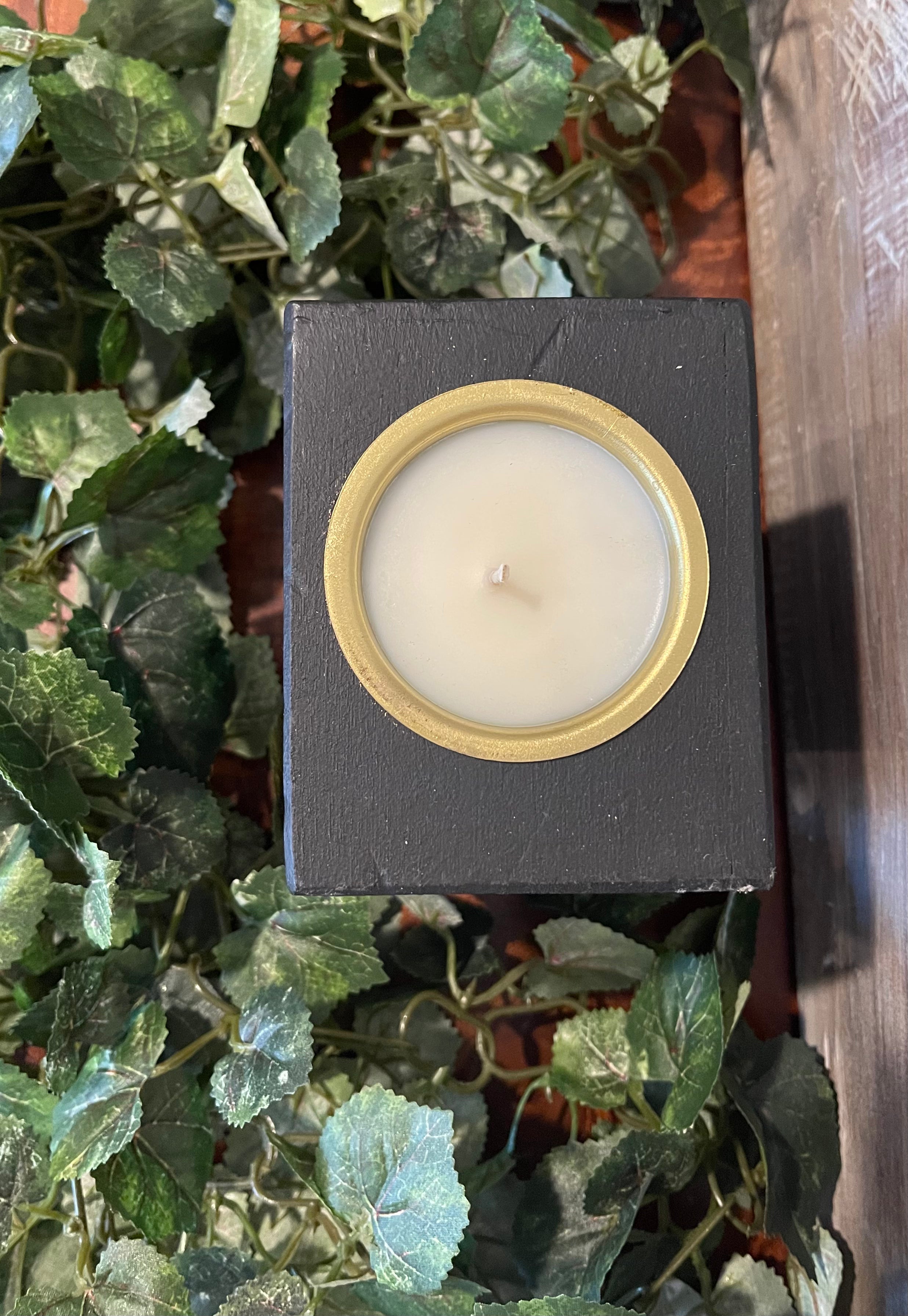 Single Sugar Mold Candle with Cup - Black