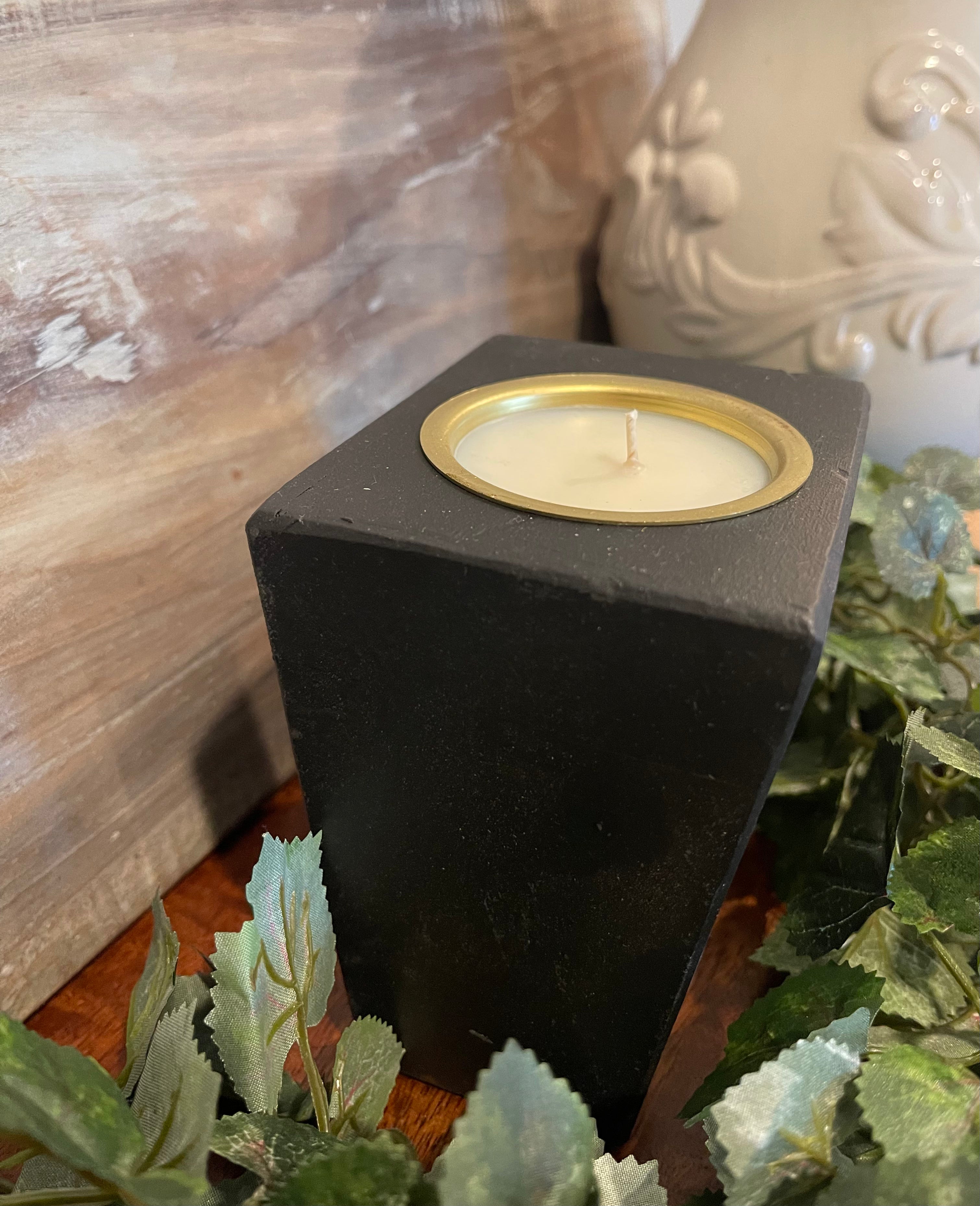 Single Sugar Mold Candle with Cup - Black
