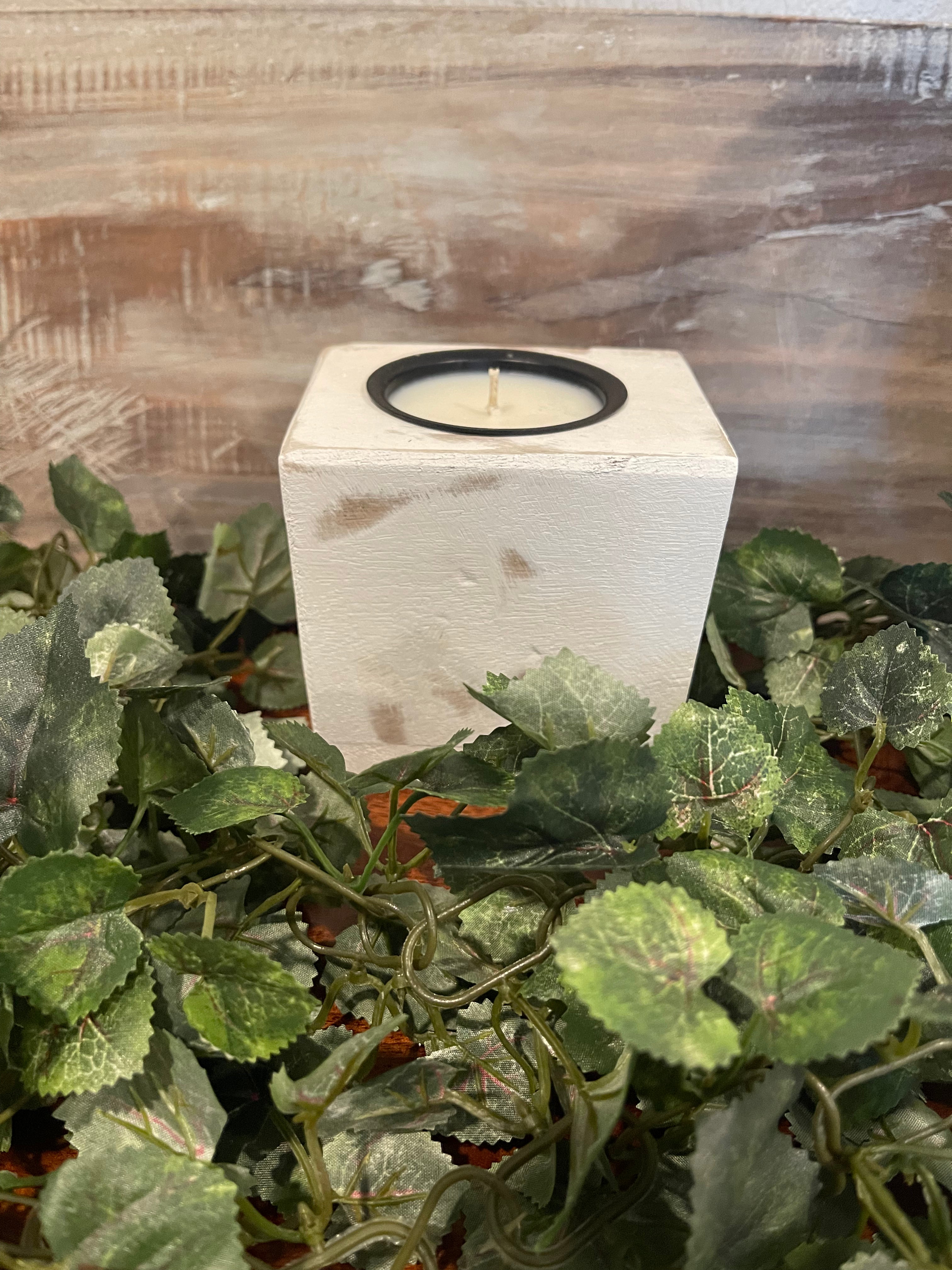 Single Sugar Mold Candle with Cup - White